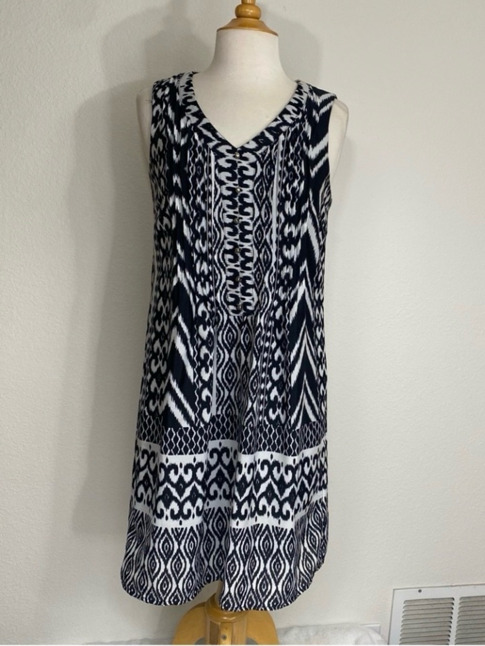 CB Women's Black Cream Aztec Boho Print Sleeveless Shift Dress Size 6 Tropical